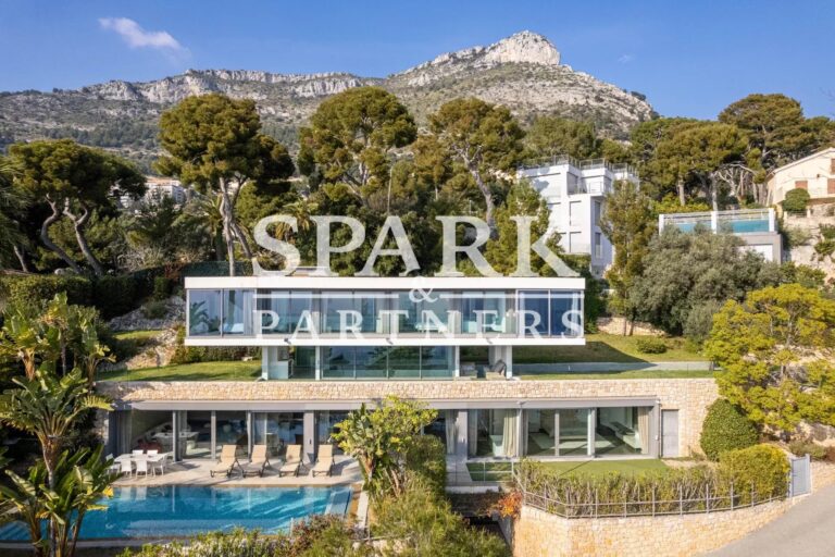 Cap d’Ail – Contemporary villa at the gateway to Monaco
