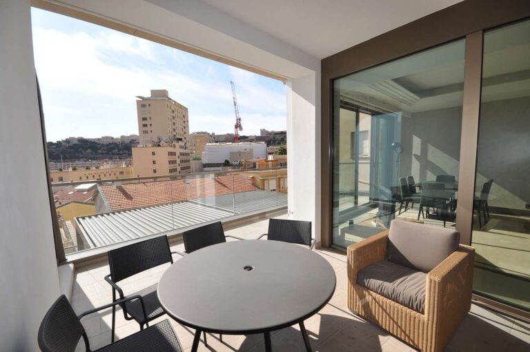 FOR RENT – CONDAMINE – LE 45G – 4 ROOMS
Price: €23..