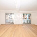 Bright, fully renovated 4-room apartment – Gallery 6