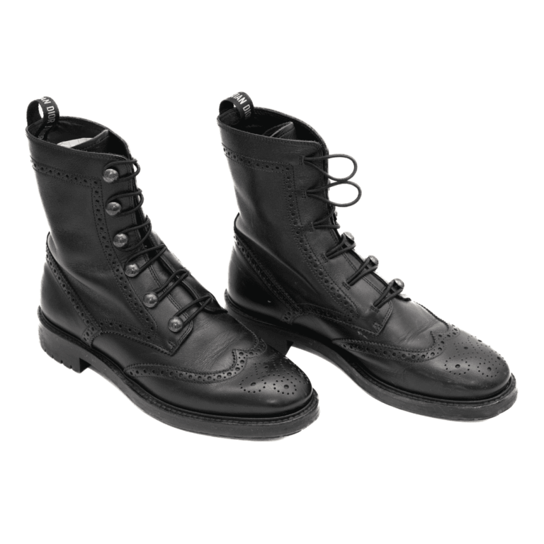 CHRISTIAN DIOR – BLACK LEATHER LACE-UP ANKLE BOOTS..