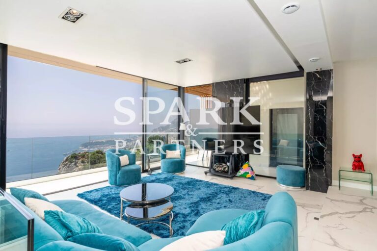 Roquebrune-Cap-Martin – Villa with panoramic sea view