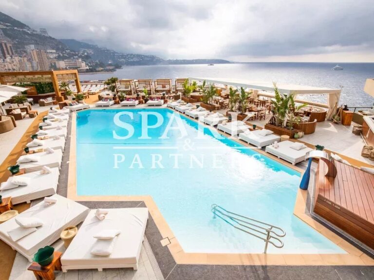 Monaco – Carré d’Or – 2 Rooms in luxury hotel