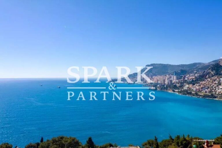 Roquebrune Cap Martin – Villa with pool and sea view