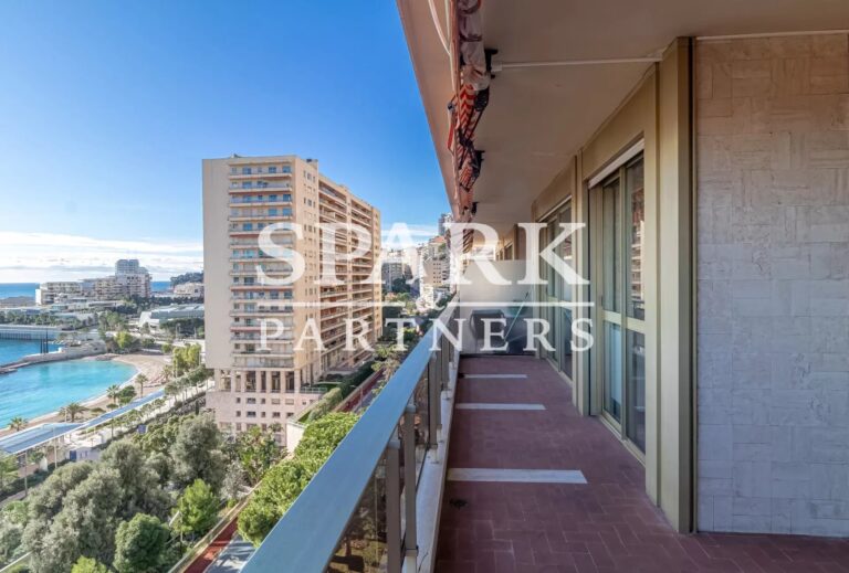 Larvotto – Superb renovated 3-room apartment