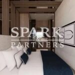 Superb, fully renovated 2-room apartment – Gallery 8