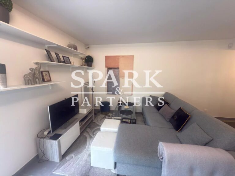 Beausoleil- Furnished 3-room apartment with garden