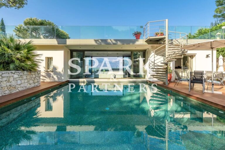 Saint-Jean-Cap-Ferrat – Magnificent contemporary property with a panoramic sea view