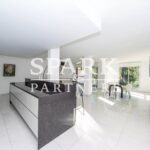 Modern 3-room apartment with garden – Gallery 6