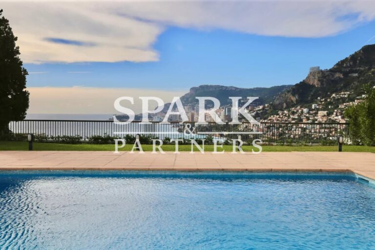 3-room apartment with panoramic sea view