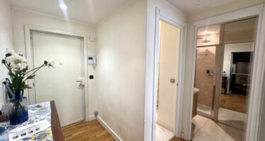 FOR RENT – LARVOTTO – 2-ROOM APARTMENT WITH TERRAC..