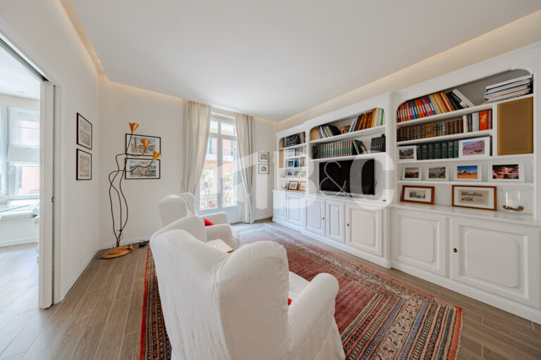 FOR SALE – MONTE-CARLO – CENTRAL 4-ROOM RENOVATED ..