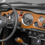 Classic-Drivers-Nice-Cannes-Voiture-de-Collection-Triumph-TR6-orange-a-louer-interieur-bandeau