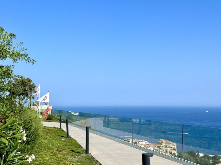 FOR SALE – JARDIN EXOTIQUE – LUXURIOUS 2-BEDROOM A..