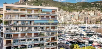 FOR RENT – PORT HERCULE – RENOVATED 2-BEDROOM APAR..