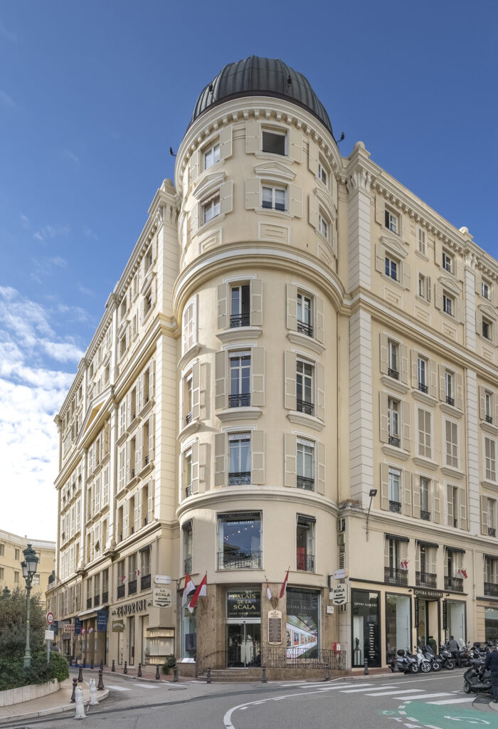 FOR RENT – CARRÉ D’OR – PALAIS DE LA SCALA STUDIO
..