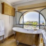 A beautiful property overlooking the sea – Gallery 9