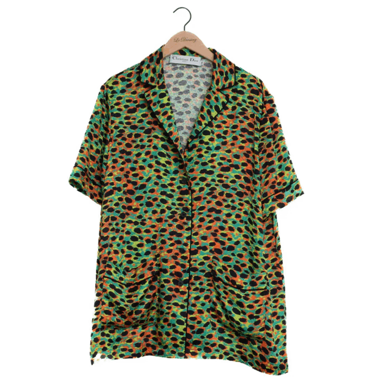 CHRISTIAN DIOR SILK SHIRT – LEOPARD PATTERN

A str..