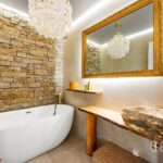 Waterfront refurbished three bedroom apartment for sale in Saint-Tropez with sea view – Gallery 9
