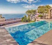 FOR SALE – JARDIN EXOTIQUE | LUXURIOUS TRIPLEX PEN..