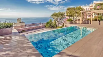 FOR SALE – JARDIN EXOTIQUE | LUXURIOUS TRIPLEX PEN..