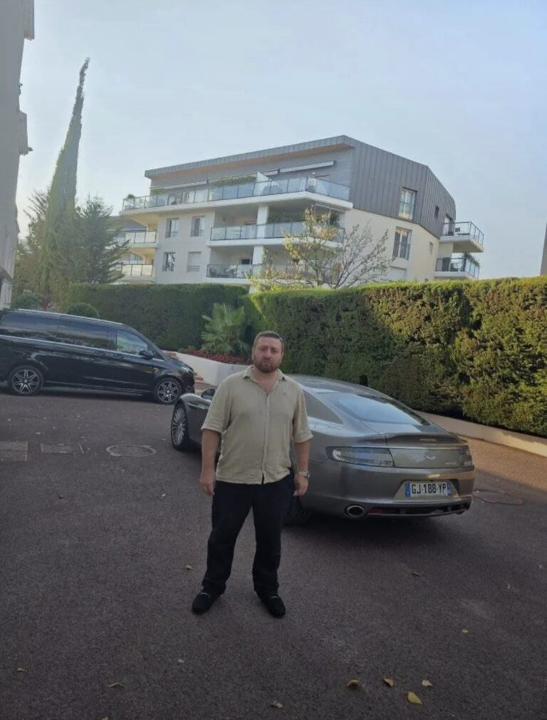 Здравствуйте! Ищу работу водителем, имею французс..