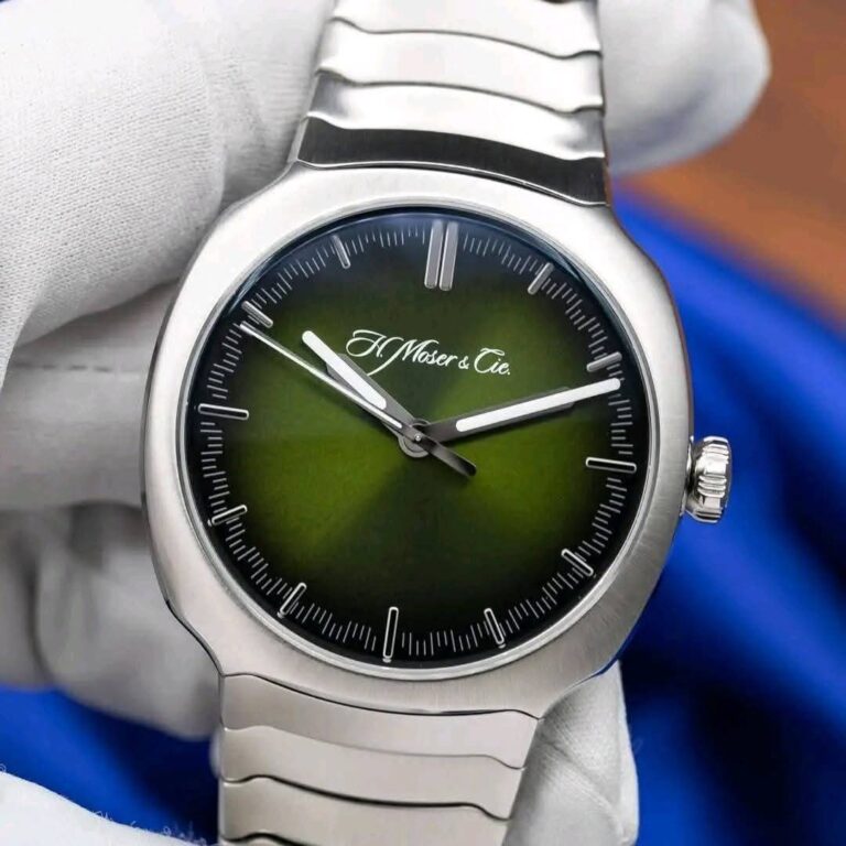 FS: H. M0SER Streamliner Centre Seconds Green Dial..