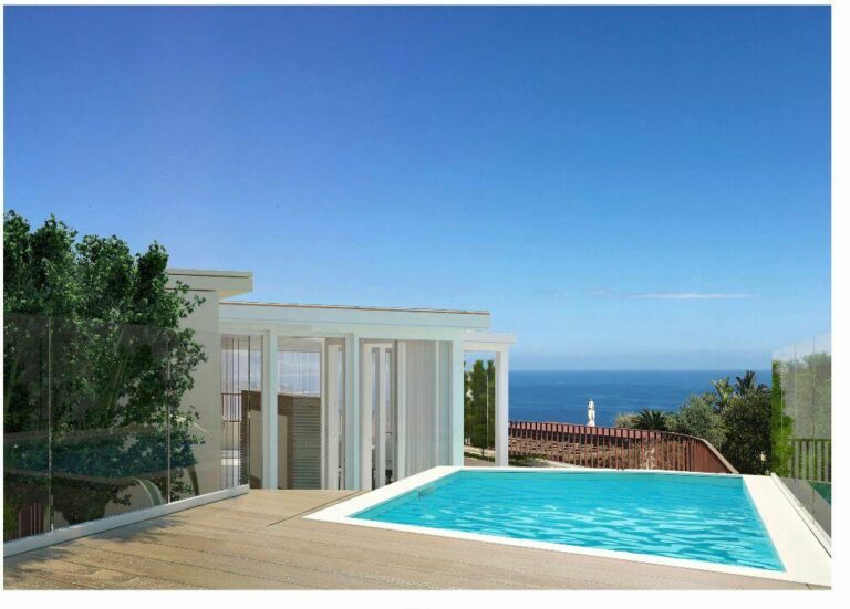 FOR SALE – LUXURY PENTHOUSE WITH PANORAMIC VIEW – ..