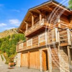 Renovated Alpine Chalet with Panoramic Slope Views, Garage and Ski Room – Featured
