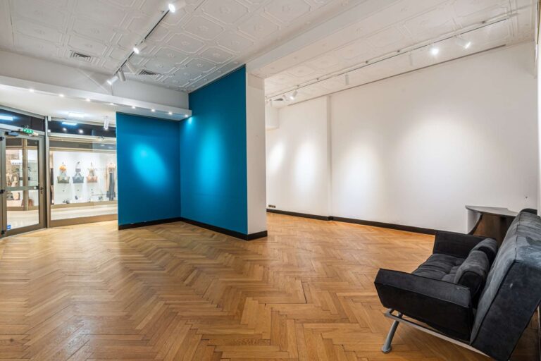 FOR SALE – COMMERCIAL PREMISES IN THE HEART OF THE..