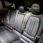 Aston-Martin-DBX-707-sedili-posteriori