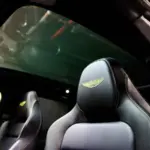 Aston-Martin-DBX-707-tetto