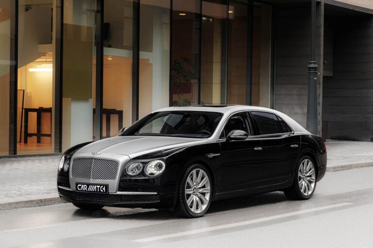 BENTLEY FLYING SPUR RENTAL
The Bentley Flying Spur..