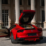 Ferrari_812_superfast_rental_4