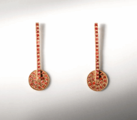 STELLA SAPPHIRES EARRINGS

Vibrant and graceful, t..