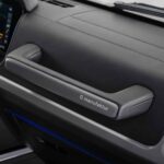 Mercedes-G63-AMG-Front-Shelf