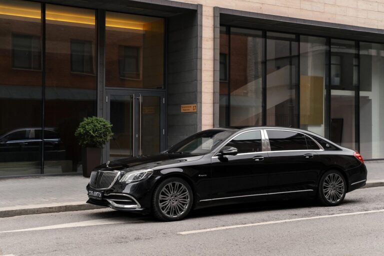 MERCEDES MAYBACH RENTAL
Experience ultimate refine..