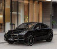 PORSCHE CAYENNE GTS RENTAL
The Porsche Cayenne GTS..