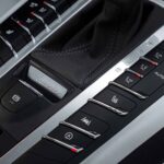 Porsche-Macan-Control-Panel