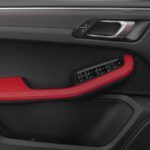 Porsche-Macan-GTS-Door-Controls