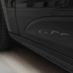 Porsche-Macan-GTS-Emblem