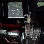 Rolls-Royce-Cullinan-Black-Badge-Interior-Back-Seat-Drinks-On-Shelf