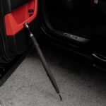 Rolls-Royce-Cullinan-Black-Badge-Umbrella