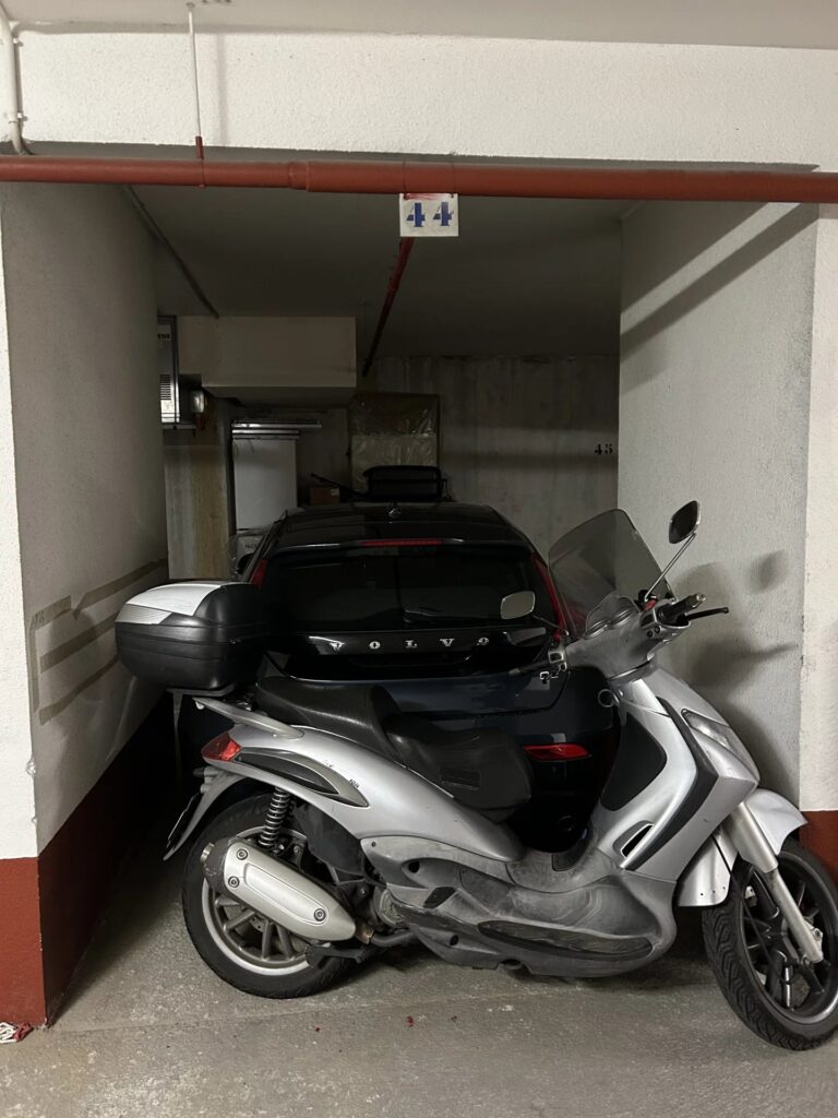 FOR SALE – PARKING SPACE – CHÂTEAU AMIRAL
Price: €..