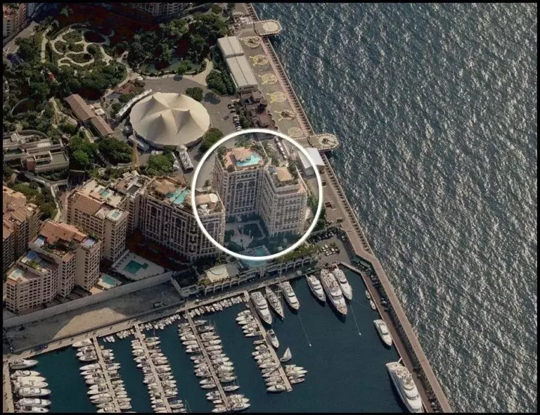 FOR SALE – FONTVIEILLE | SEASIDE PLAZA | 7-ROOM AP..