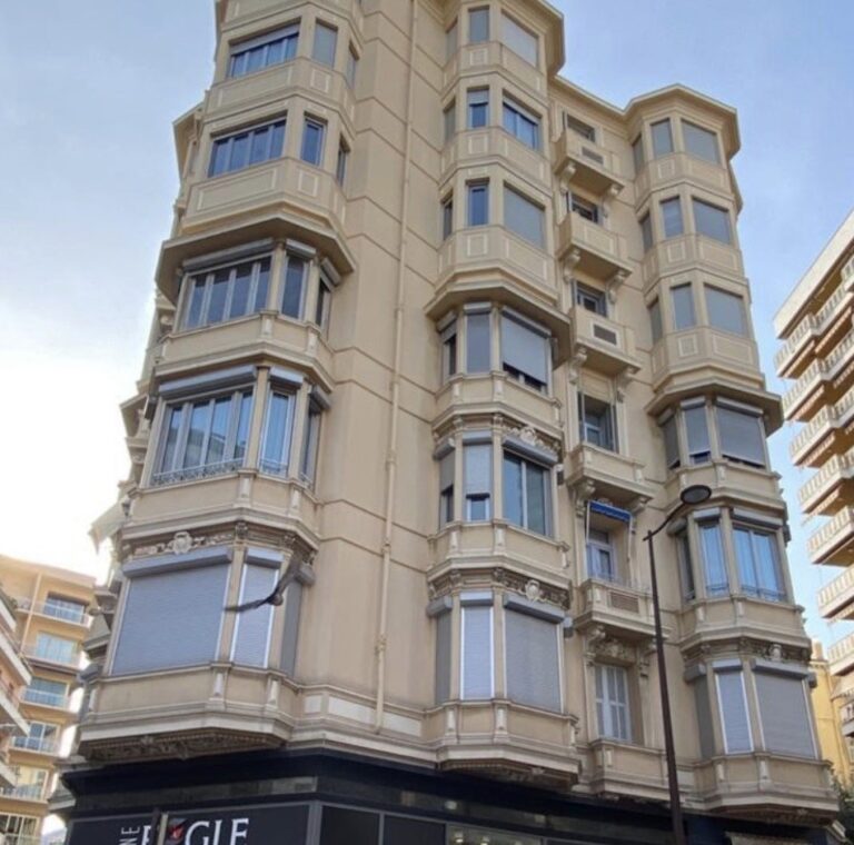 FOR RENT – MONTE-CARLO – LE BLANC CASTEL – SPACIOU..