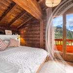 Renovated Alpine Chalet with Panoramic Slope Views, Garage and Ski Room – Gallery 6
