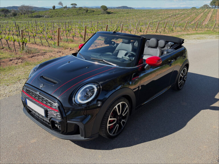 MINI CONVERTIBLE RENTAL
Enjoy open-air freedom wit..