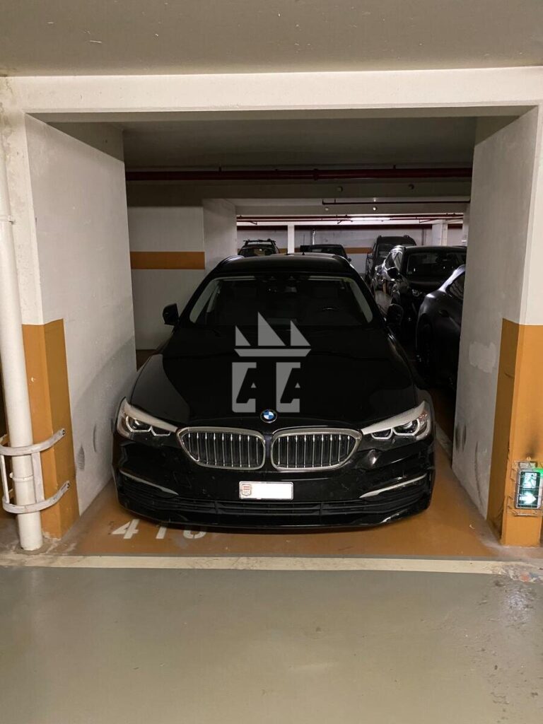 FOR SALE – JARDIN EXOTIQUE – PARKING SPACE IN PATI..