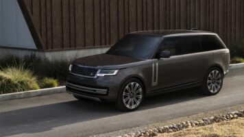 RANGE ROVER AUTOBIOGRAPHY RENTAL
Discover the ulti..