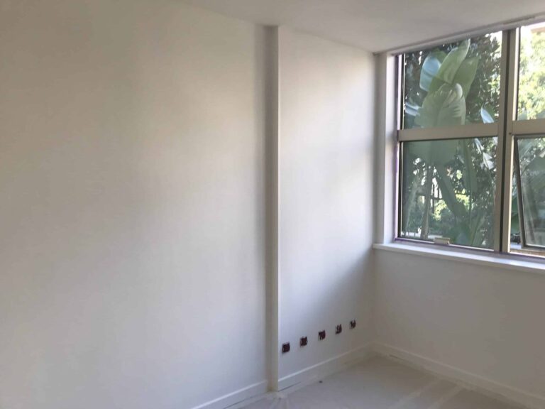 FOR SALE – STUDIO IN THE HEART OF PORT HERCULE
Bui..